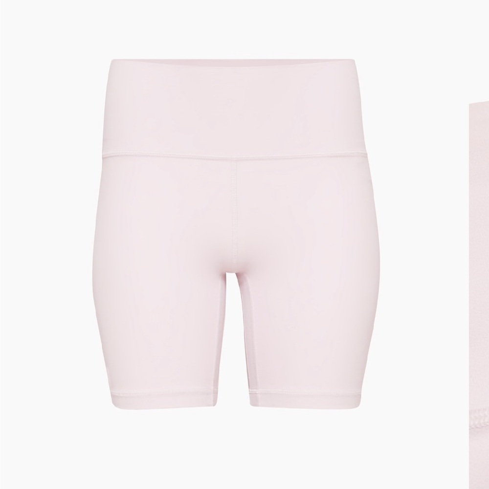 Aritzia BUTTER cheeky Hi-Rise 7” short size 8
